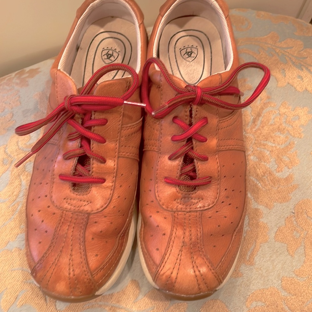 Women’s Ariat Leather Sneakers.  Sz 8B Rich Saddle Brown Color.